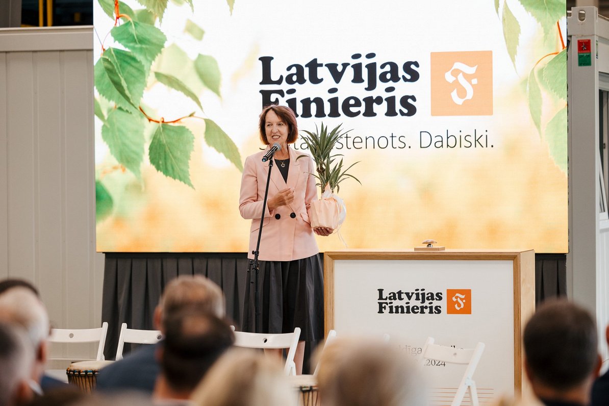 &quot;Latvijas finieris&quot; ražotnes atklāšana Kuldīgā.