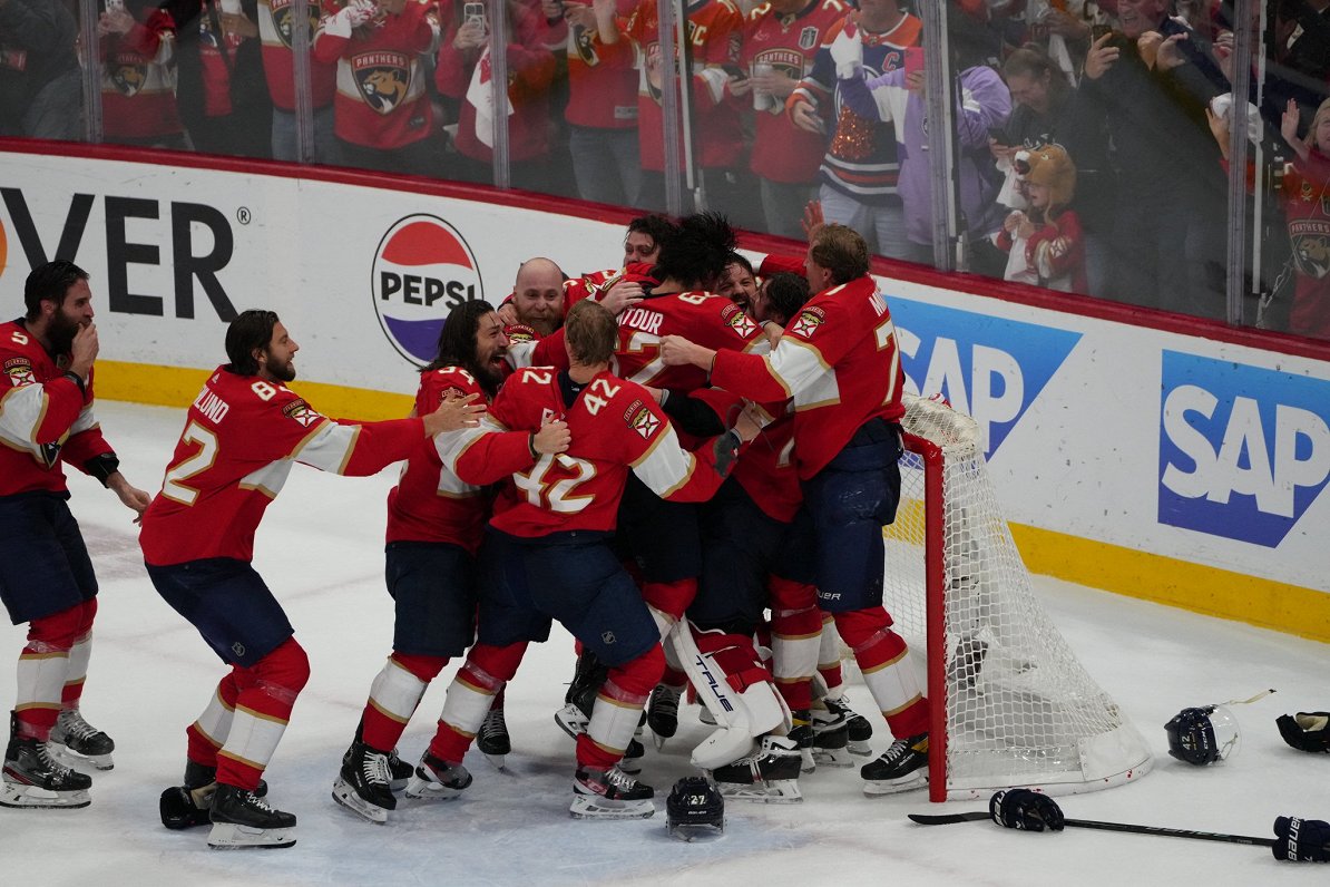 Florida Panthers после победы.