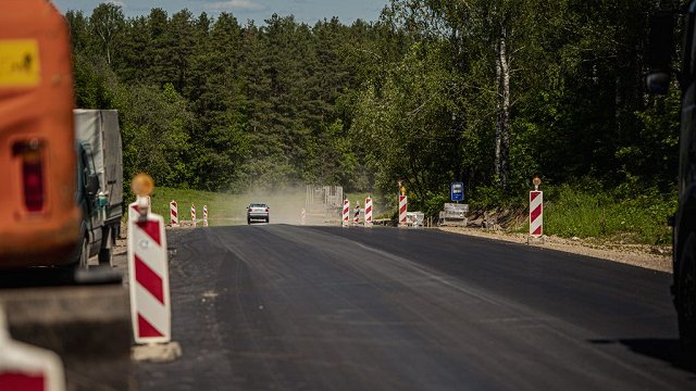 Brīdina par iespējamu satiksmes palēnināšanos Pierīgā pirms svētku brīvdienām