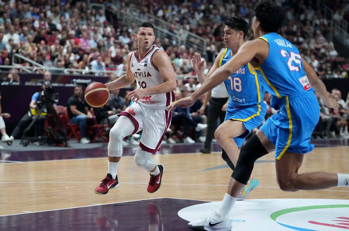 Latvijas un Filipīnu basketbola valstsvienību spēle olimpiskajā kvalifikācijas turnīrā