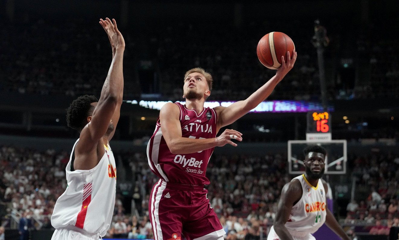 Latvijas un Kamerūnas basketbola izlašu spēle olimpiskā kvalifikācijas turnīra pusfinālā