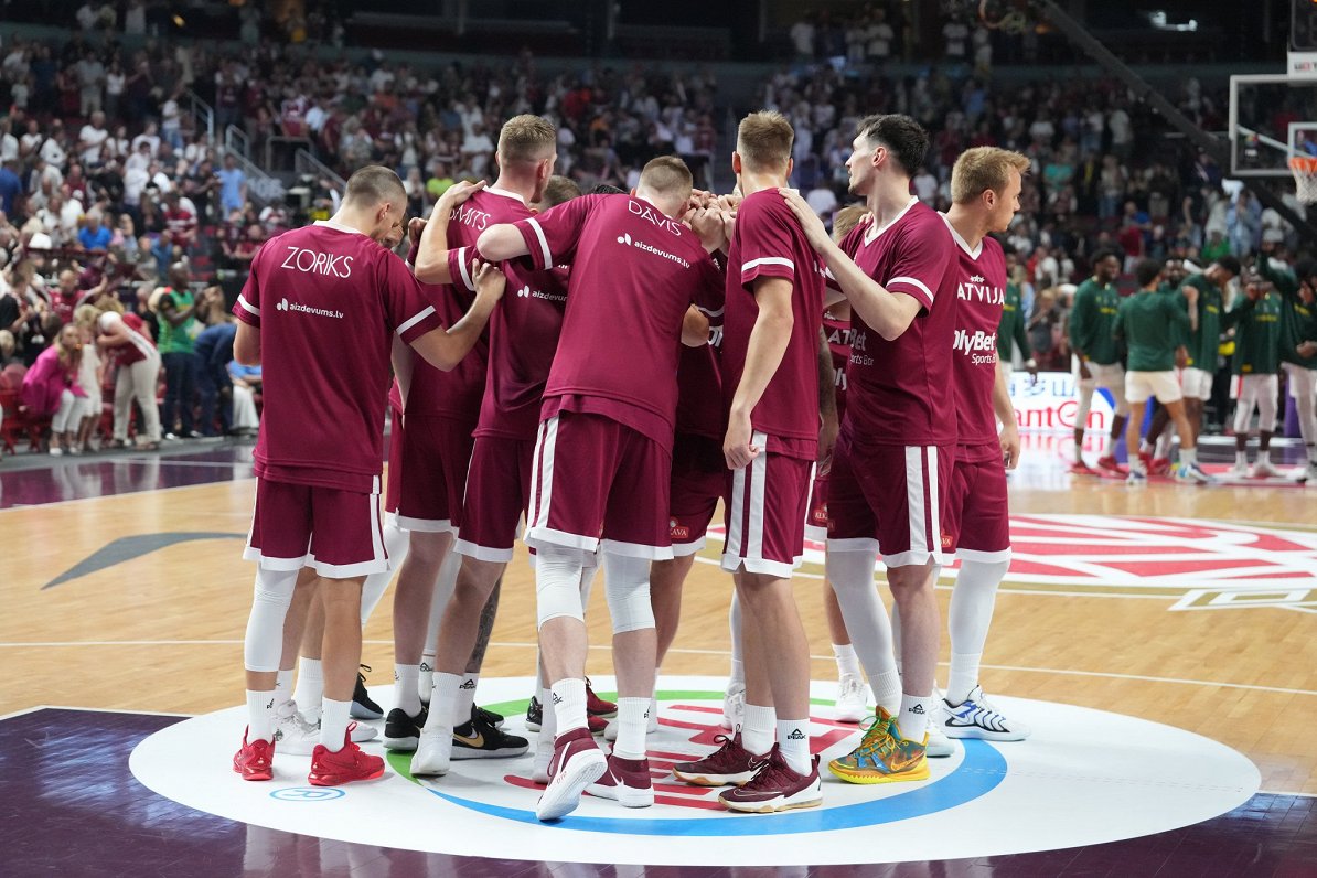 Latvijas un Kamerūnas basketbola izlašu spēle olimpiskā kvalifikācijas turnīra pusfinālā