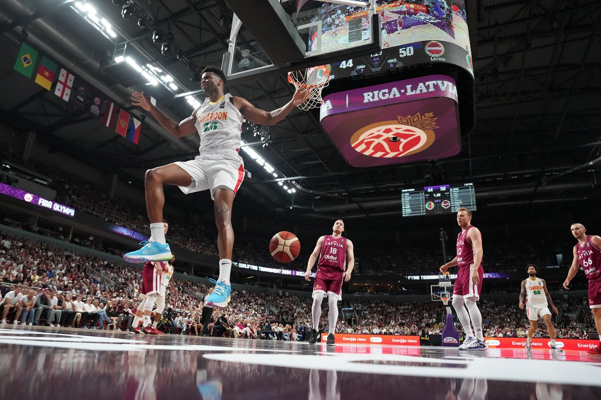 Latvijas un Kamerūnas basketbola izlašu spēle olimpiskā kvalifikācijas turnīra pusfinālā