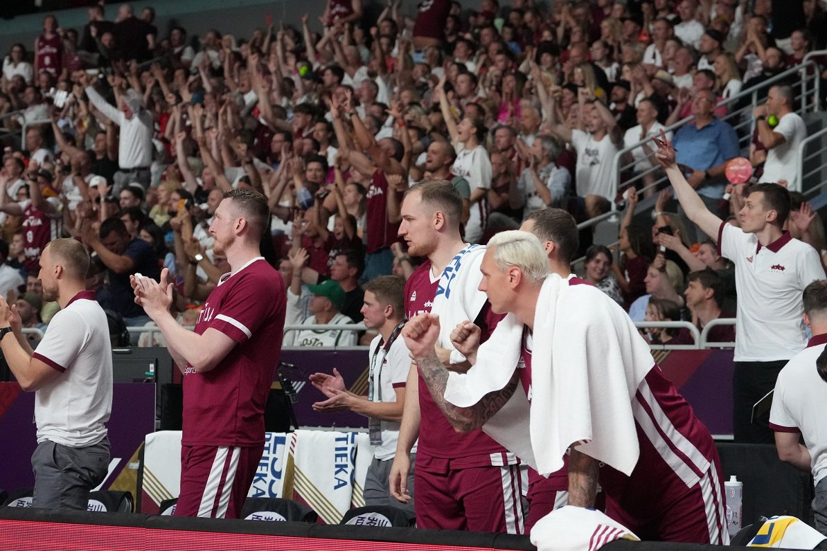 Latvijas un Kamerūnas basketbola izlašu spēle olimpiskā kvalifikācijas turnīra pusfinālā