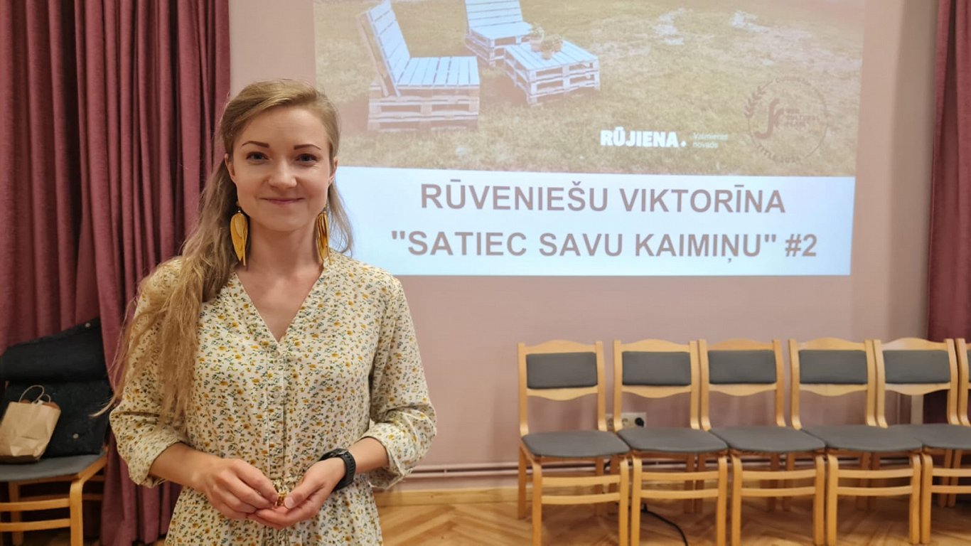 Rūjienas viktorīnas &quot;Satiec savu kaimiņu&quot; vadītāja Anna Paula Gruzdiņa