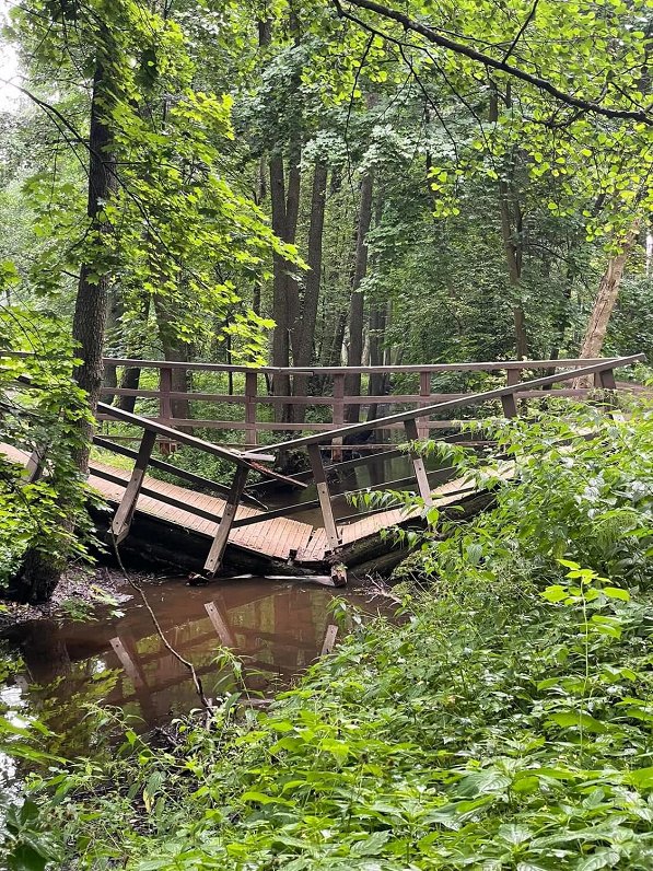 Pedestrian. cyclist bridge over the Mārupīte