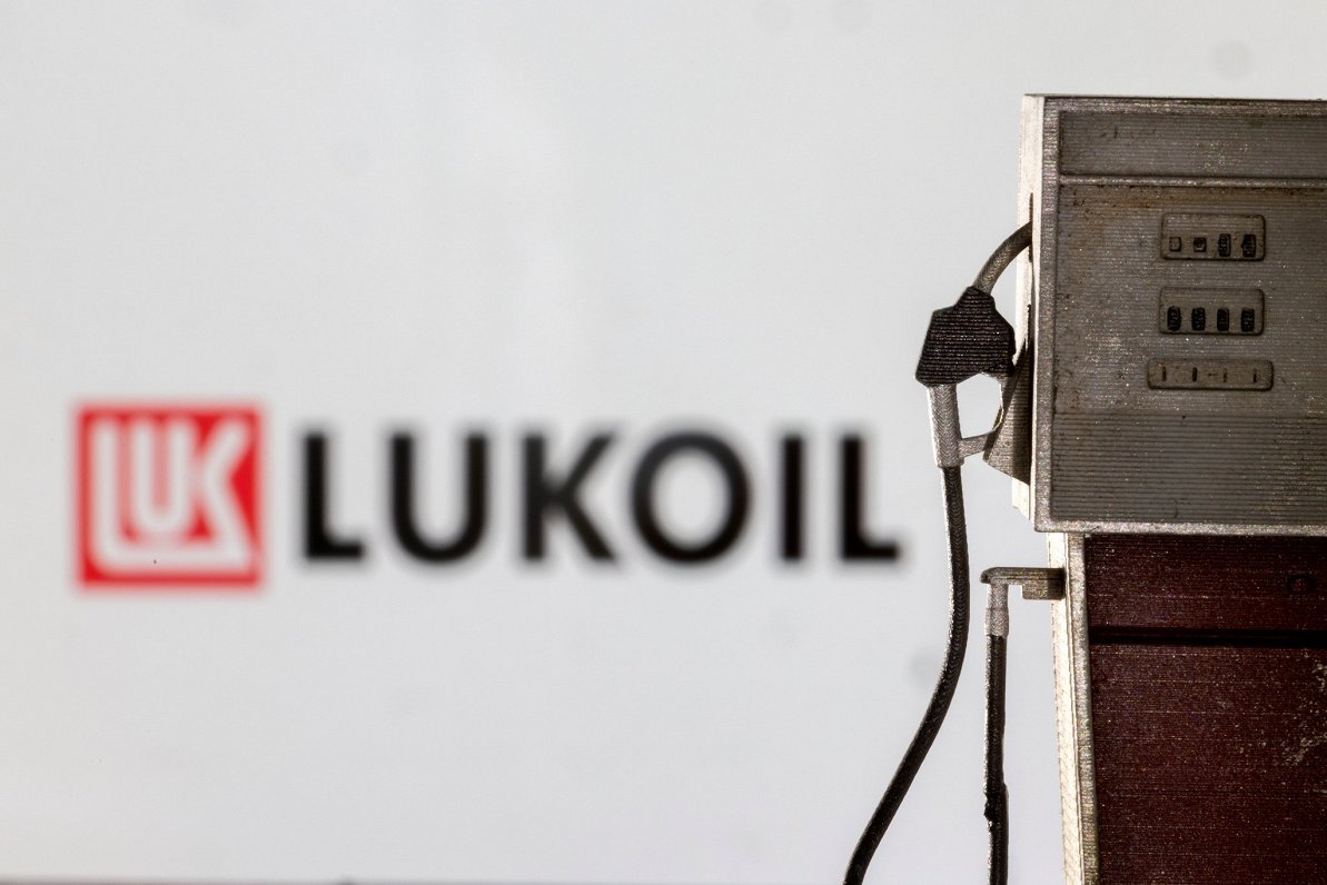 Ungārija pieprasa atjaunot &quot;Lukoil&quot; naftas tranzītu caur Ukrainu