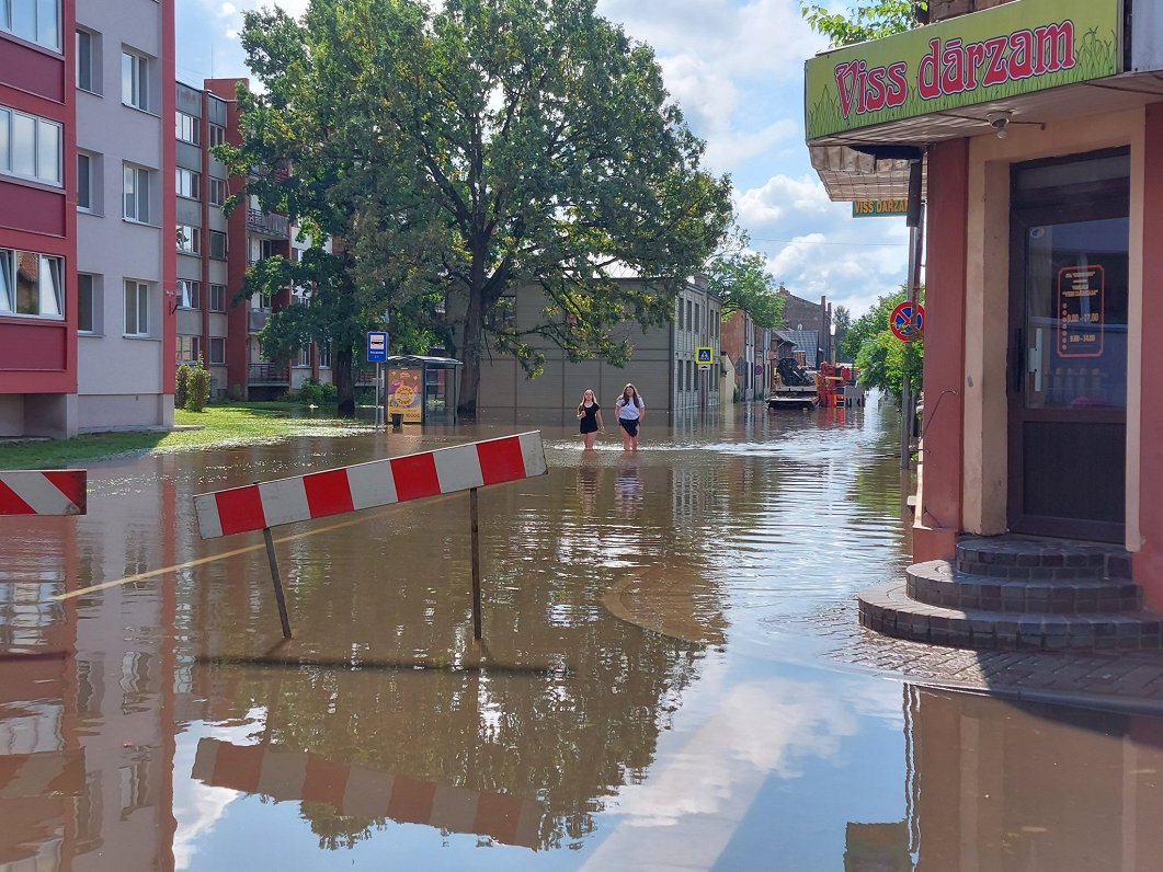 Lietavu izraisītie plūdi Jelgavā.