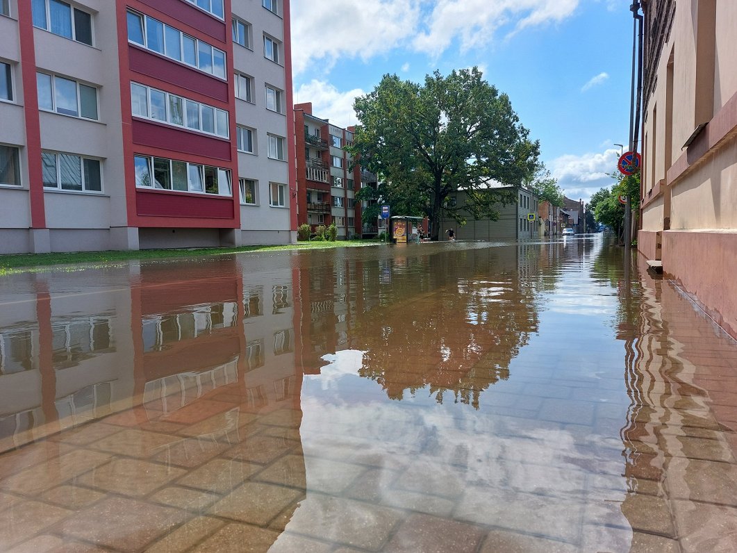 Lietavu izraisītie plūdi Jelgavā.