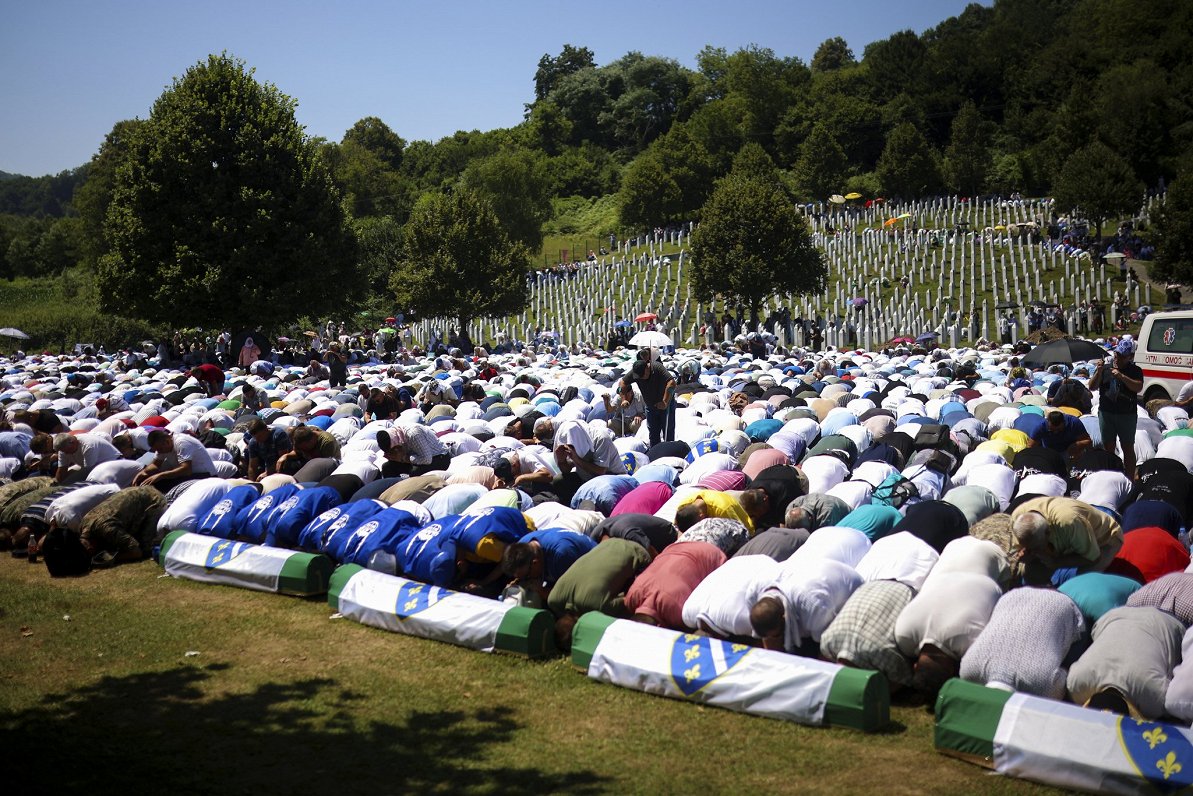 Bosnijā piemin 29. gadadienu kopš Srebrenicas slaktiņa