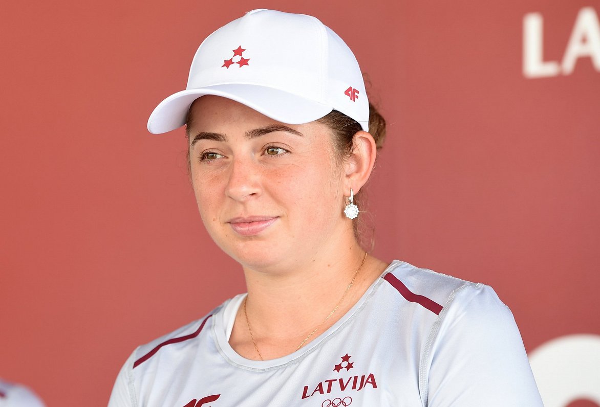 Tenisiste Ostapenko WTA rangā atkāpjas uz 14.vietu