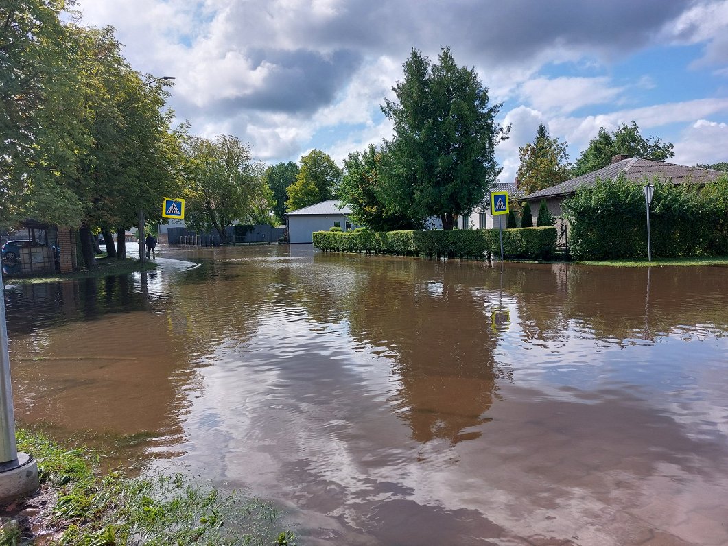 Lietavu izraisītie plūdi Jelgavā.