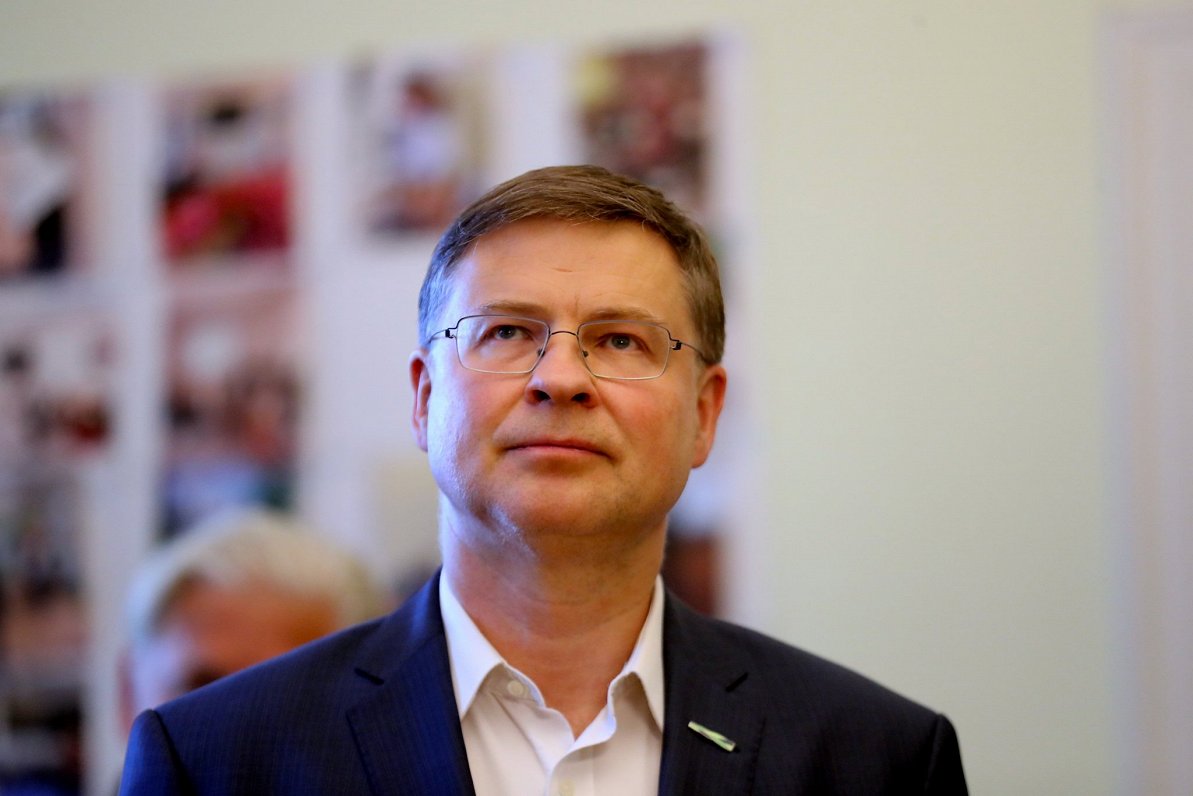 Eiroparlamentārietis Valdis Dombrovskis.