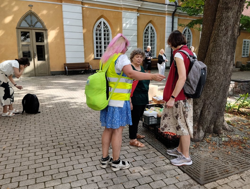 Svētceļnieki no Sv. Jēkaba katedrāles Rīgā dodas ceļa uz Aglonu.