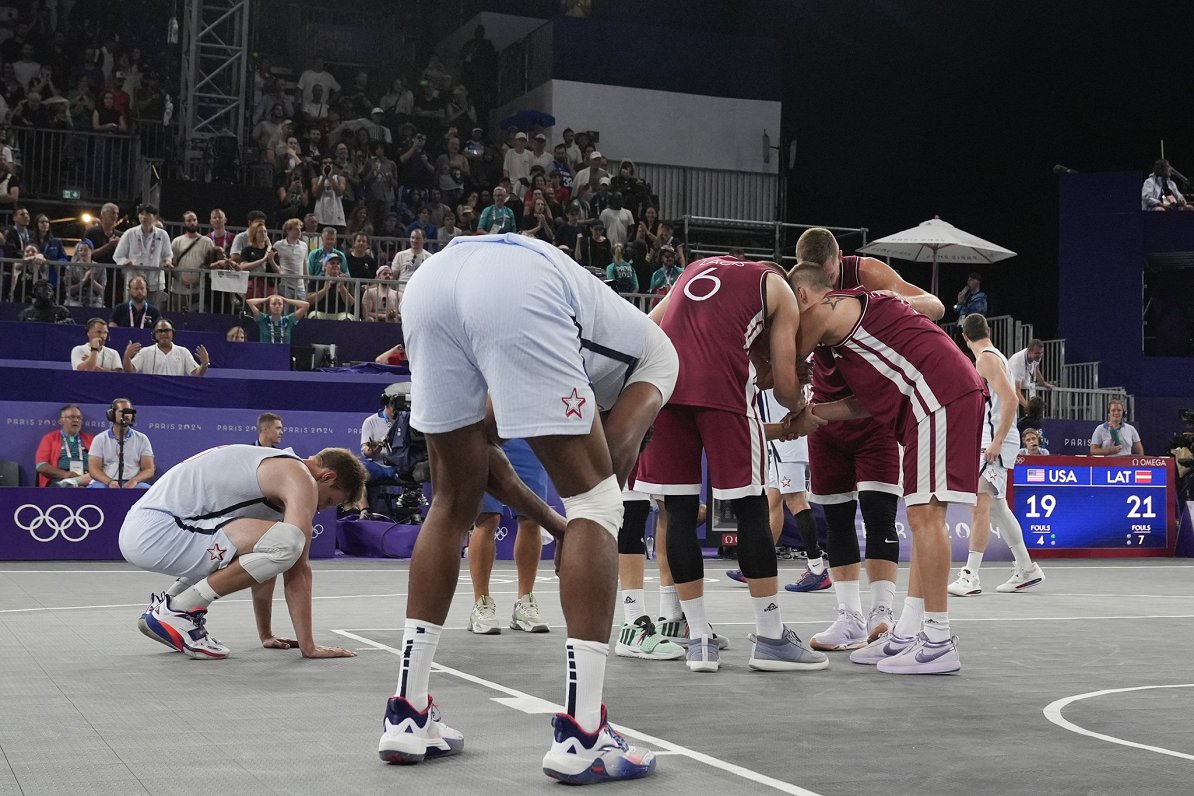 Latvijas 3x3 basketbola izlase svin uzvaru pār ASV