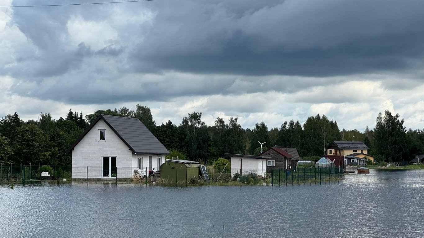 Река Светес вышла из берегов.