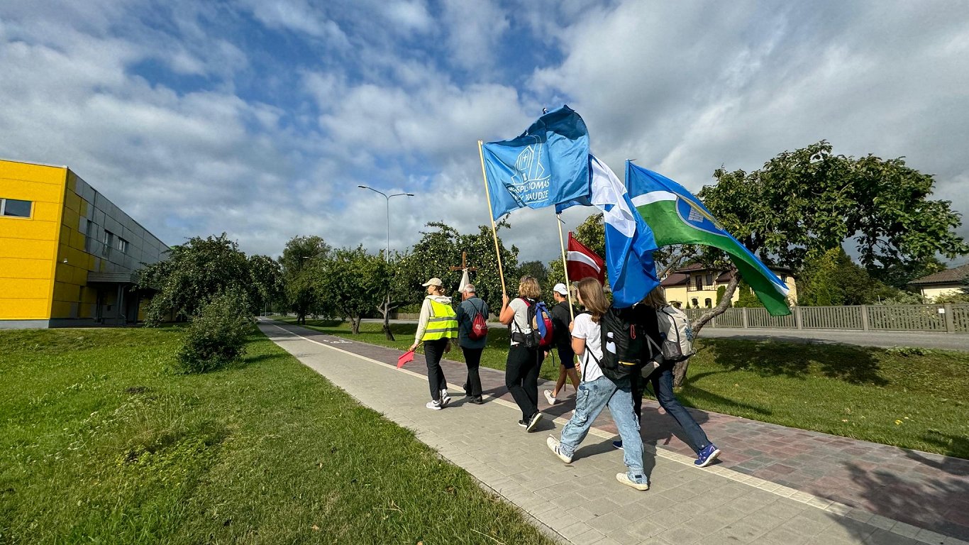 Svētceļnieki dodas uz Aglonu