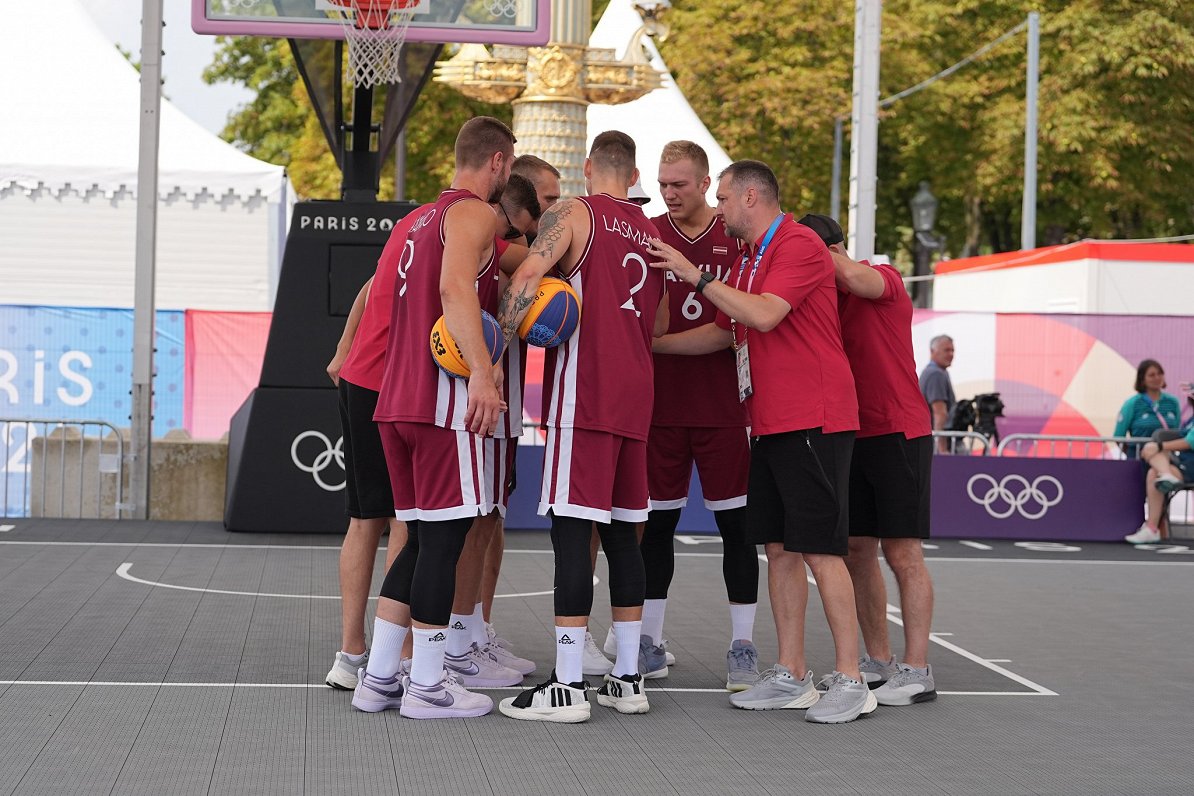 Latvijas 3x3 basketbola izlase Parīzes olimpiskajās spēlēs