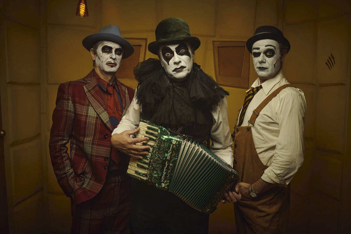 The Tiger Lillies.