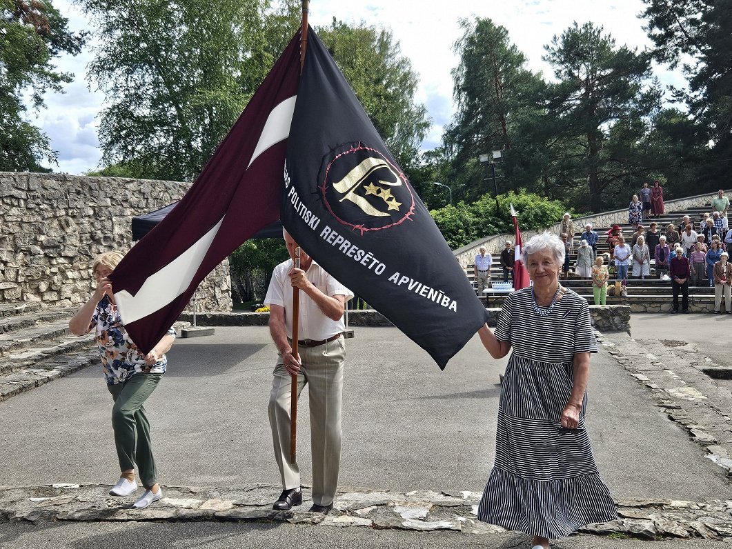 Politiski represētie tiekas Ikšķilē.