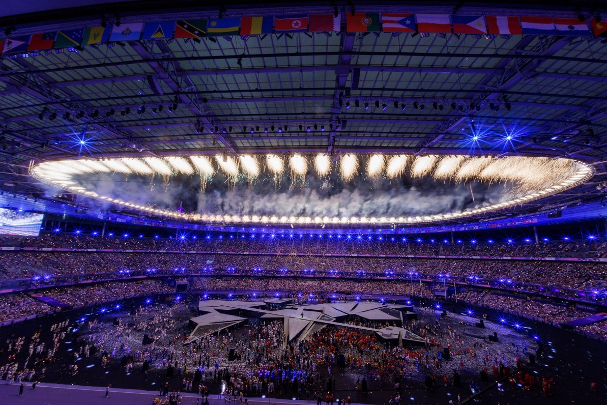 Parīzes Olimpisko spēļu noslēguma ceremonija &quot;Stade de France&quot; stadionā