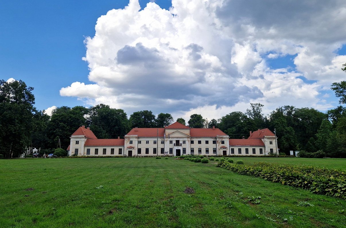 Varakļānu pils.