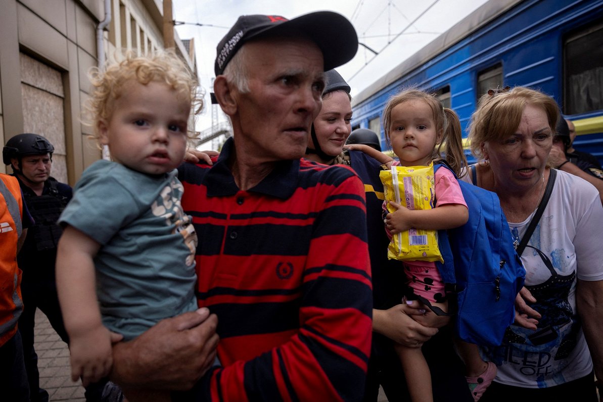 Civiliedzīvotāju evakuācija no Pokrovskas pilsētas Ukrainā