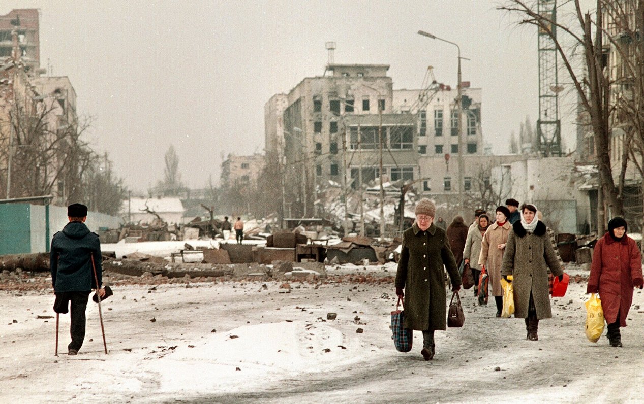 Karā izpostītā Čečenijas galvaspilsēta Groznija 1996. gadā