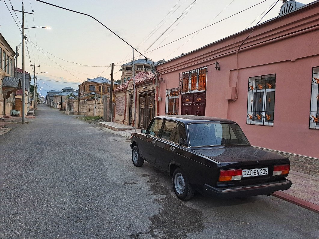 Šeki – pilsēta, kas ir slavena ar savu amatniecības meistarību.