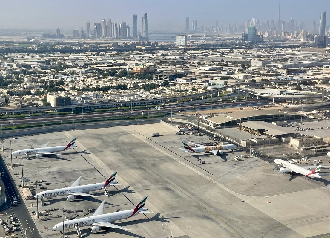 &quot;Emirates&quot; lidmašīnas Dubaijas lidostā