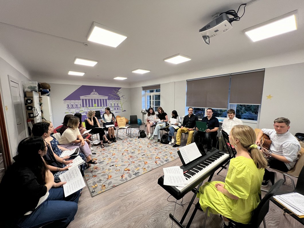 Latvian Choir for Expats in rehearsal