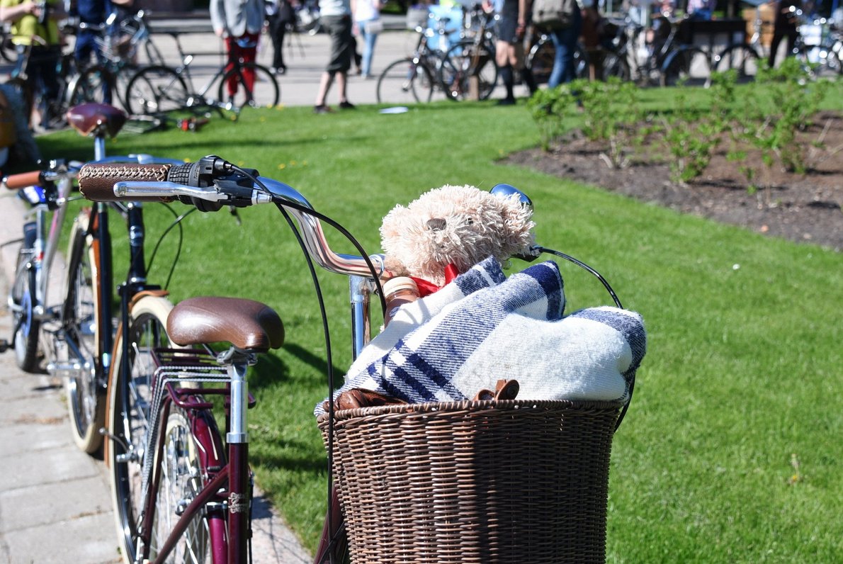 Velosipēdi Rīgas ielās.