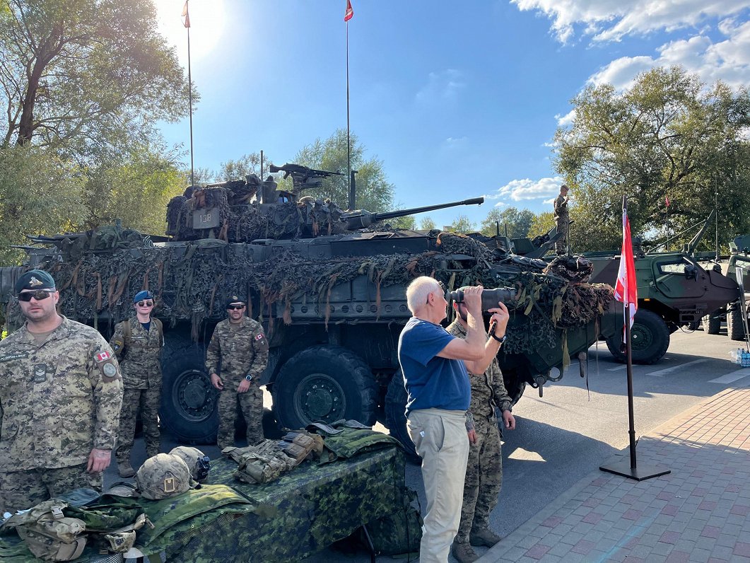 Militārās tehnikas izstāde Rēzeknē.