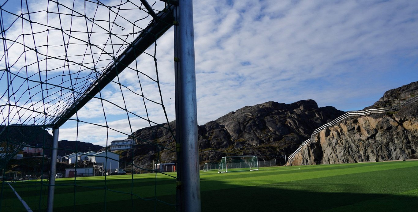 Futbola laukums Maniitsokā, Grenlandē