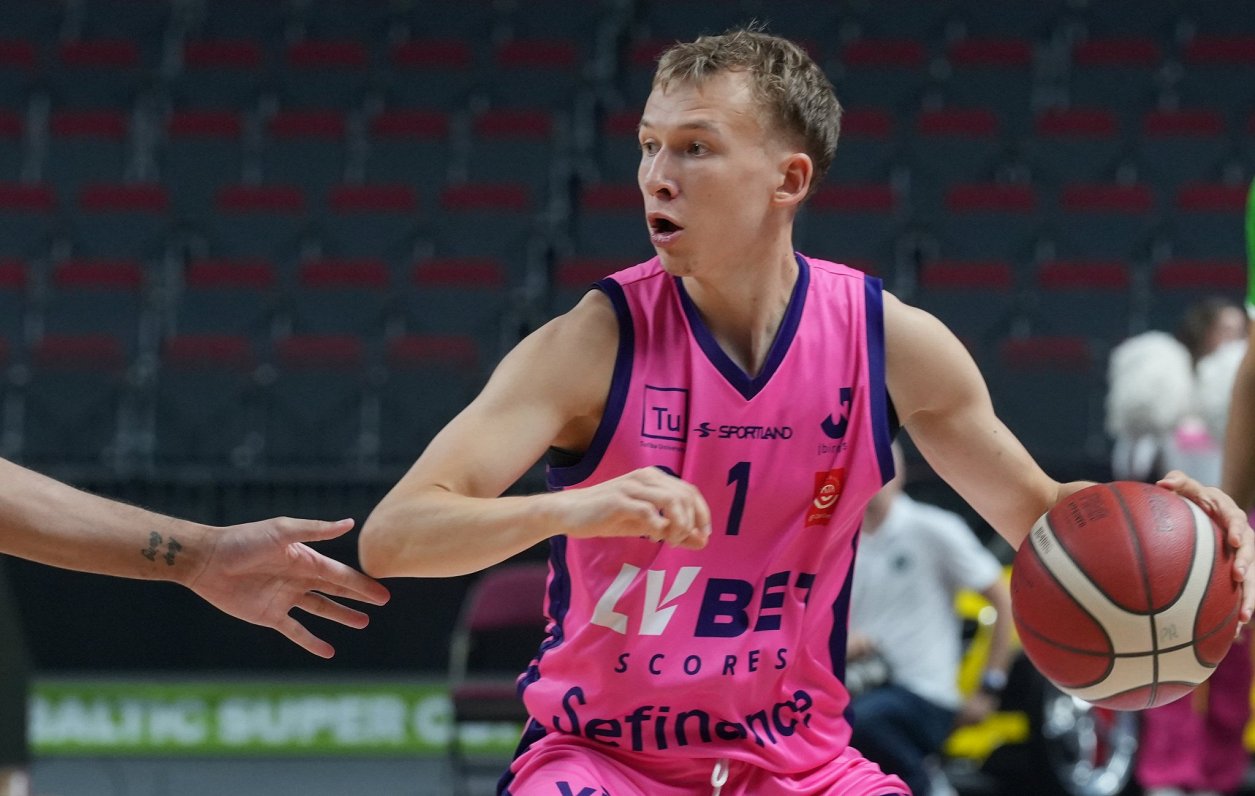 Rīgas komandām mainīgas sekmes Latvijas-Igaunijas basketbola līgas spēlēs