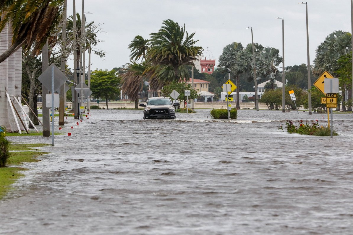 ASV Floridas štatam tuvojas viesuļvētra &quot;Helēne&quot;