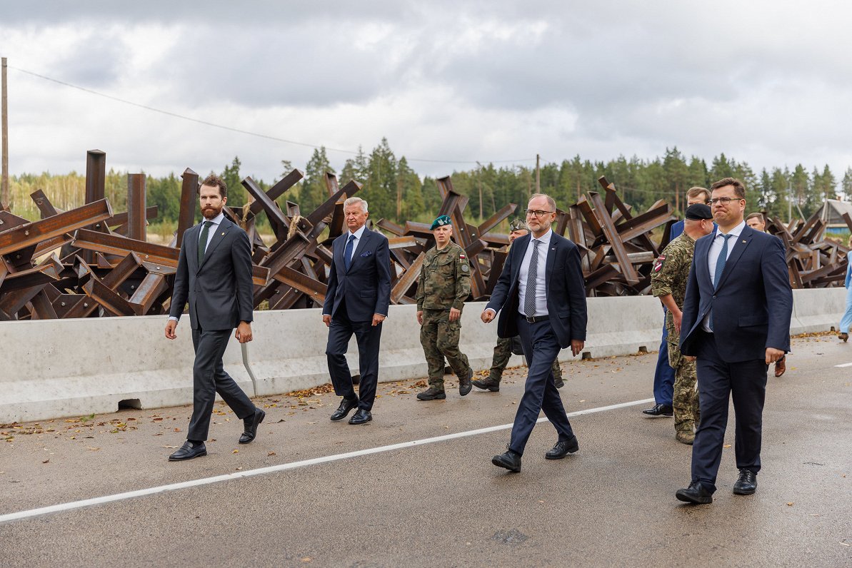 Baltic and Polish Defense Ministry officials at the Latvian border