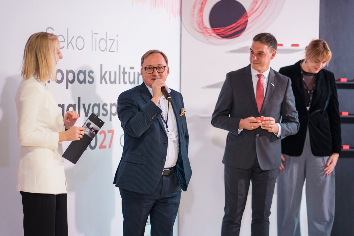 Liepājā atklāja programmu “Liepāja 2027 vēstneši”