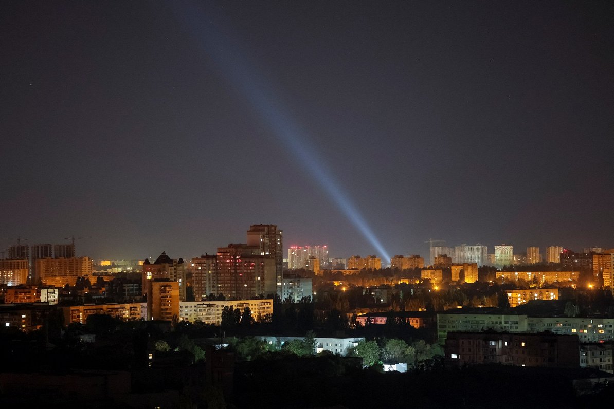 Прожектор ПВО. Украина, Киев, 09.09.2024