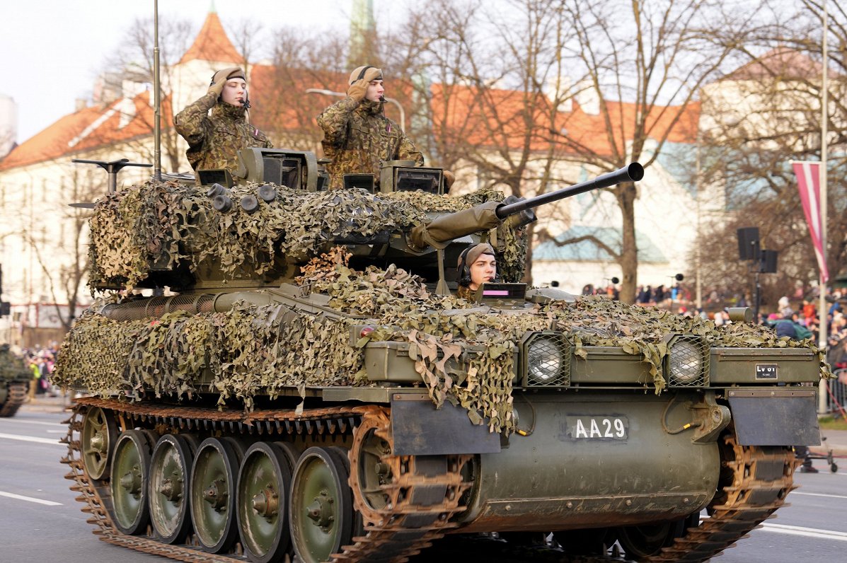 Парад военной техники в Риге