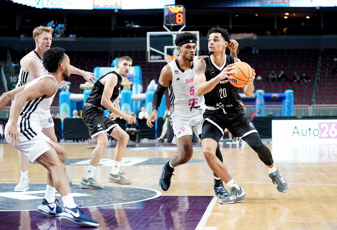 &quot;VEF Rīga&quot; un Bonnas &quot;Telekom Baskets&quot; spēle FIBA Čempionu līgā