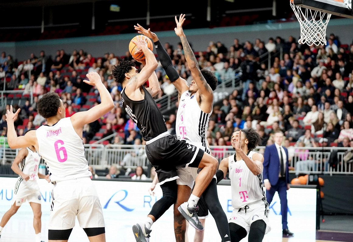 &quot;VEF Rīga&quot; un Bonnas &quot;Telekom Baskets&quot; spēle FIBA Čempionu līgā