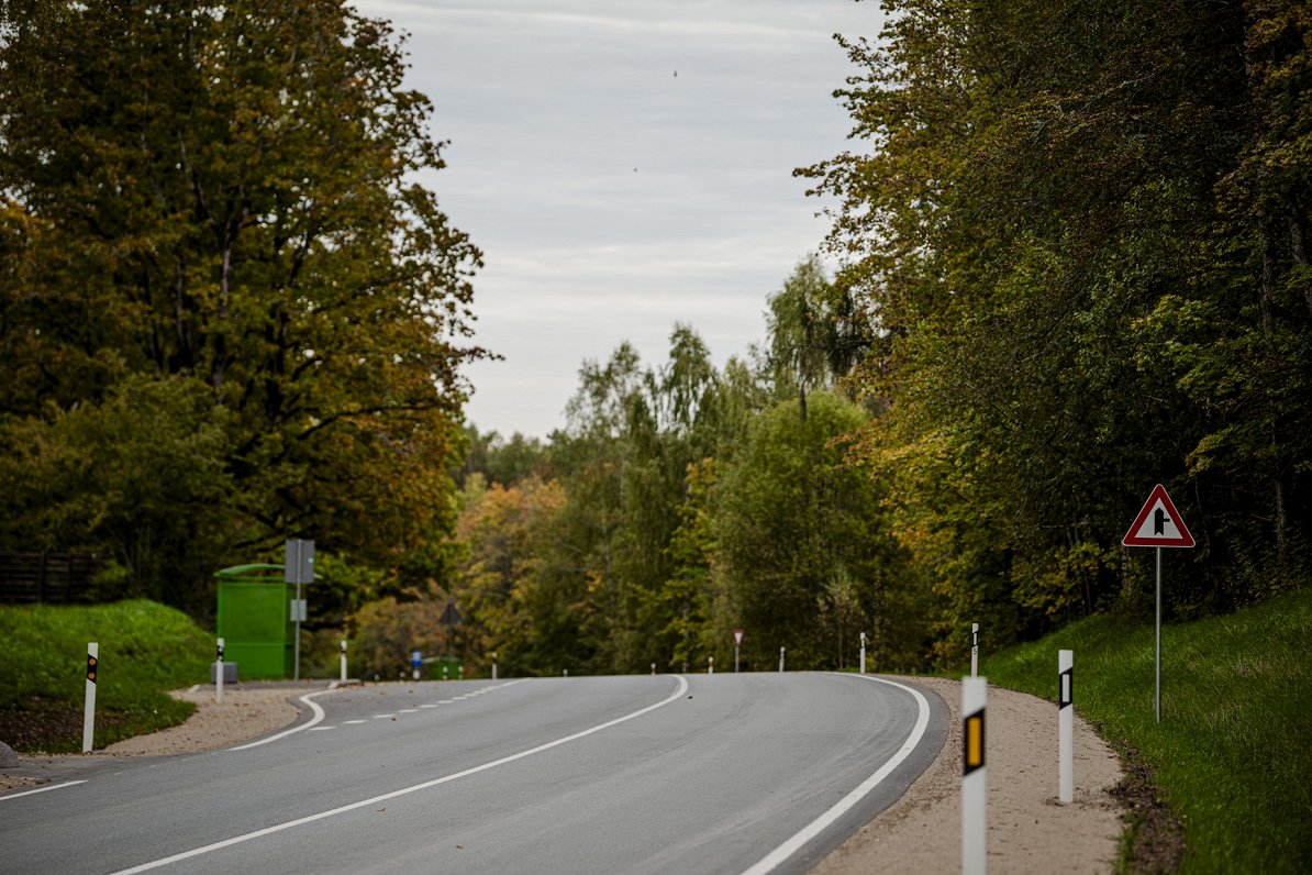 Pārbūvētais ceļa posms no Stalbes līdz Cēsīm