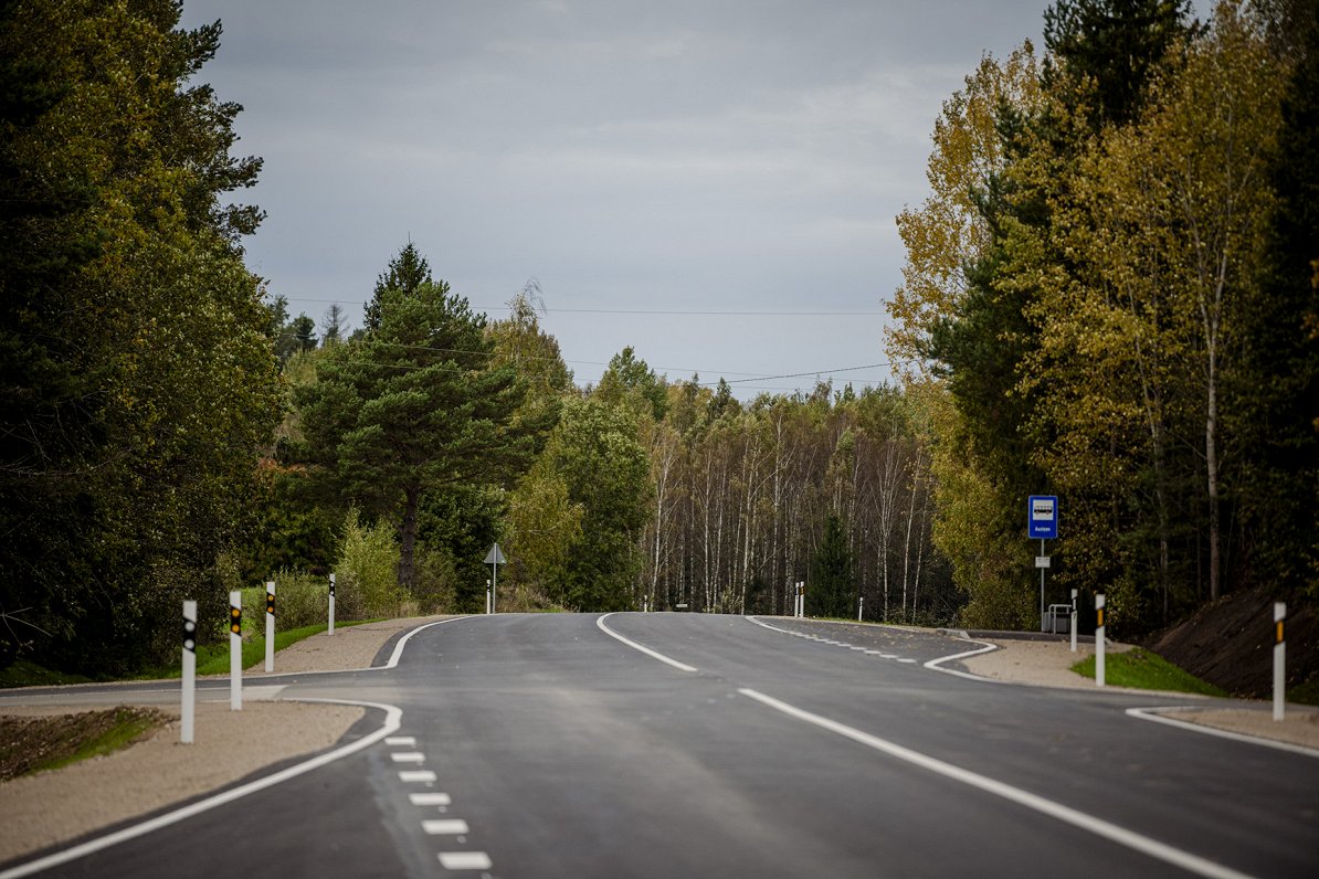 Pārbūvētais ceļa posms no Stalbes līdz Cēsīm