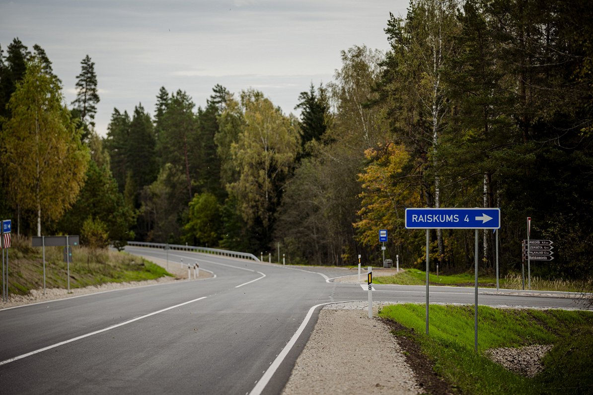 Pārbūvētais ceļa posms no Stalbes līdz Cēsīm