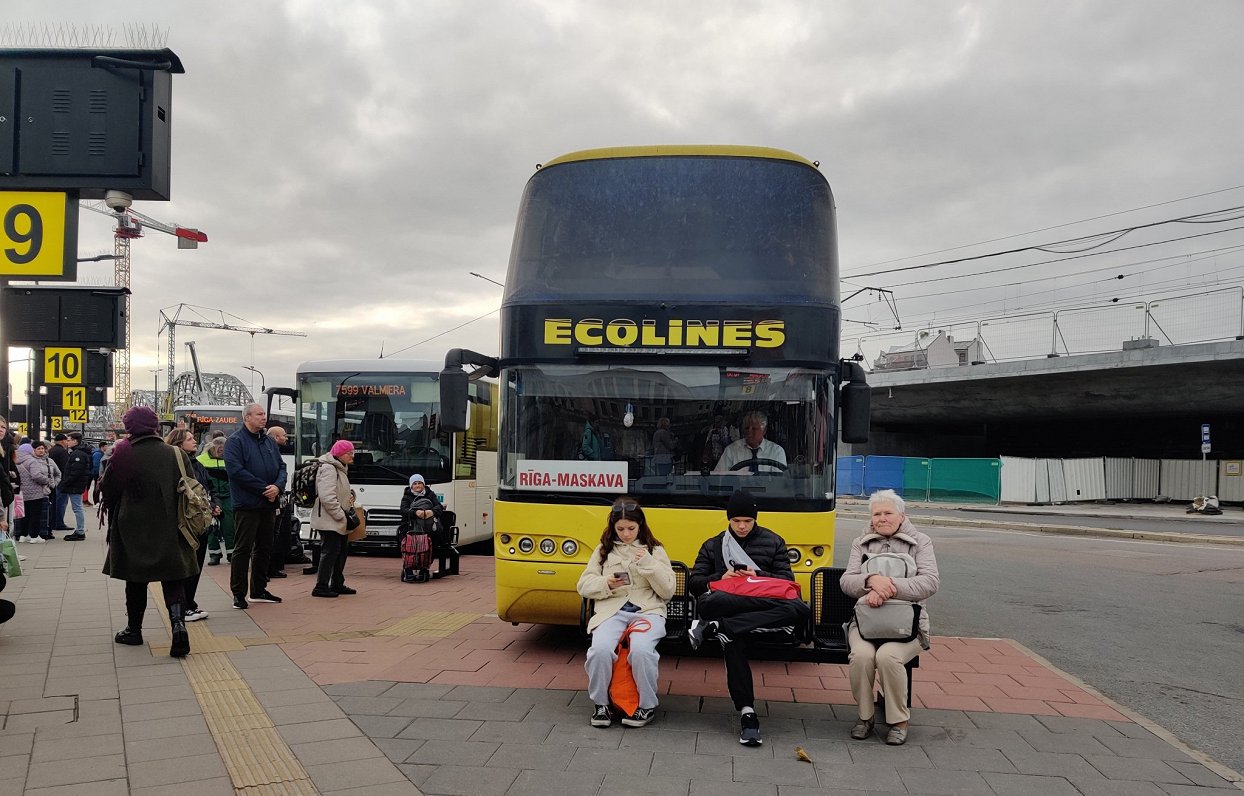 Autobuss uz Maskavu Rīgas Autoostā.