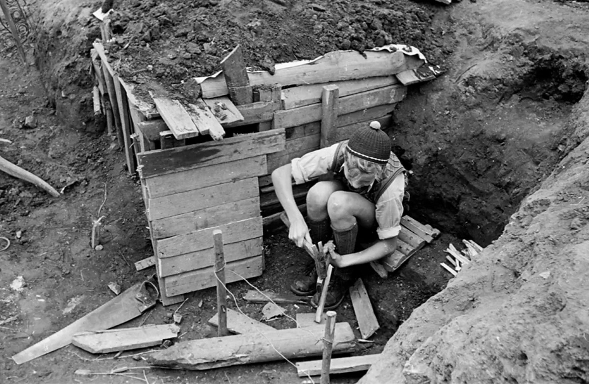 Eksperimentāls &quot;junk playground&quot; rotaļu laukums Emdrupā, 1943. Autors — Teodors Sorensens