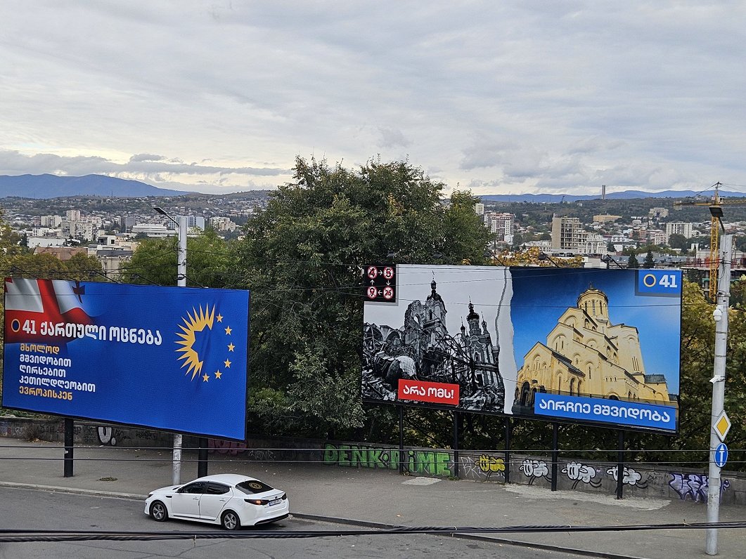 Gruzijas valdošā partija &quot;Gruzijas sapnis&quot; biedē vēlētājus ar karu, brīdinot, ka opozīcija...