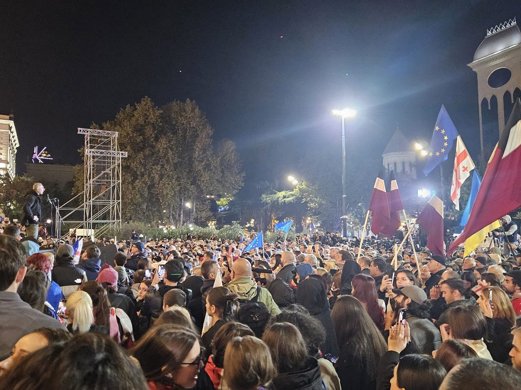 Protesti Gruzijas galvaspilsētā Tbilisi pēc parlamenta vēlēšanām, 2024.