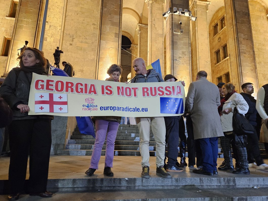 Protesti Gruzijas galvaspilsētā Tbilisi pēc parlamenta vēlēšanām, 2024.